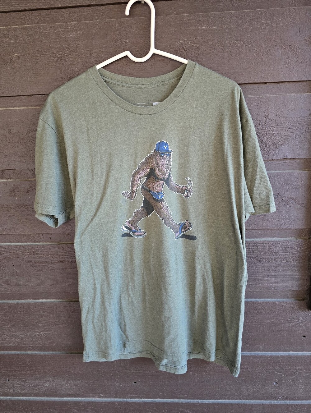 BYU Cougars Bigfoot Sasquatch Graphic Tee Shirt XL Brigham Supply Co Green